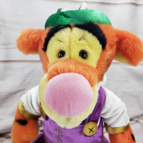 Disney Store Winnie The Pooh Tigger Elf Plush Stuffed Toy Velvet Vintage 12 Inch - Picture 2 of 9